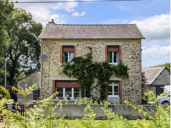 Maison 5 Pièces + Dépendances 22340 Locarn
